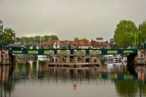 PvdA stelt vragen aan GS over de uitbesteding brug- en sluiswachters